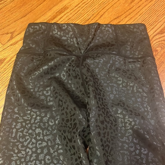 Kimberly Woman’s Black Animal Print Leggings Size S - Picture 5 of 6